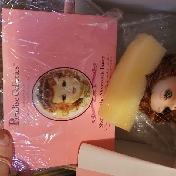 Treasury Collection Paradise Galleries Porcelain Doll - Picture 3 of 3